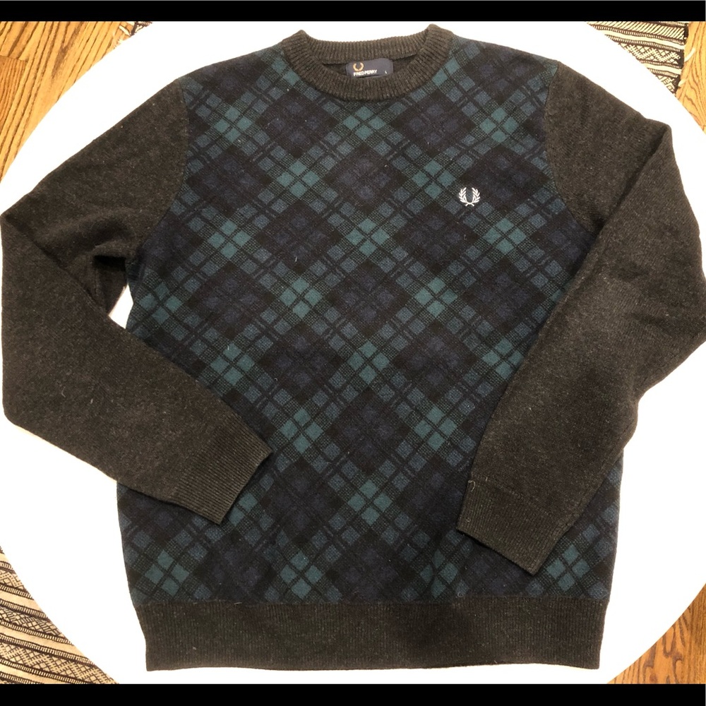 FRED PERRY 100% wool plaid sweater!